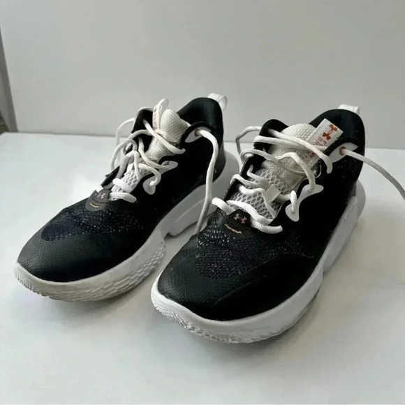 Under Armor Women’s Shoes UA Flow Breakthru 3 Size 10 Sneakers - Picture 1 of 7